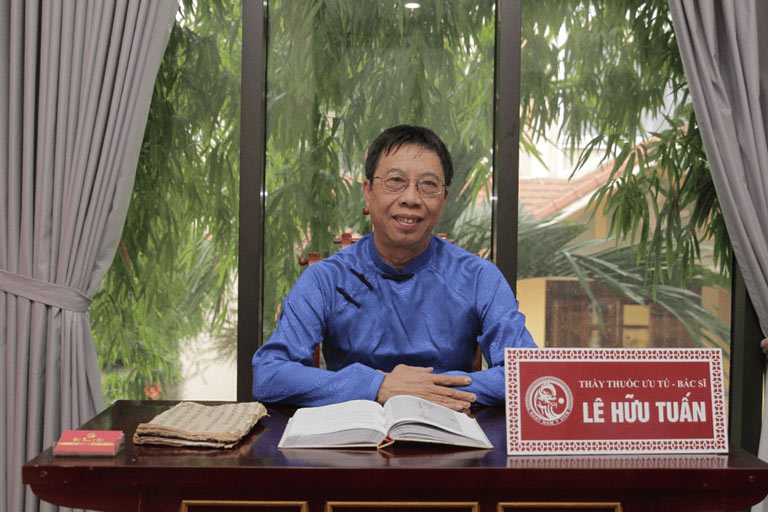 Thầy thuốc Ưu tú, Bác sĩ CKII Lê Hữu Tuấn đánh giá cao hiệu quả của Nhất Nam Hoàn Nguyên Bì